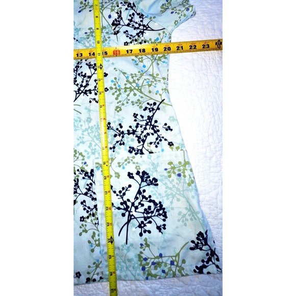 SB Scrub Top V Neck Cotton Elastic Back 3 Pocket Blue Floral Women's S Nursing - Picture 2 of 7